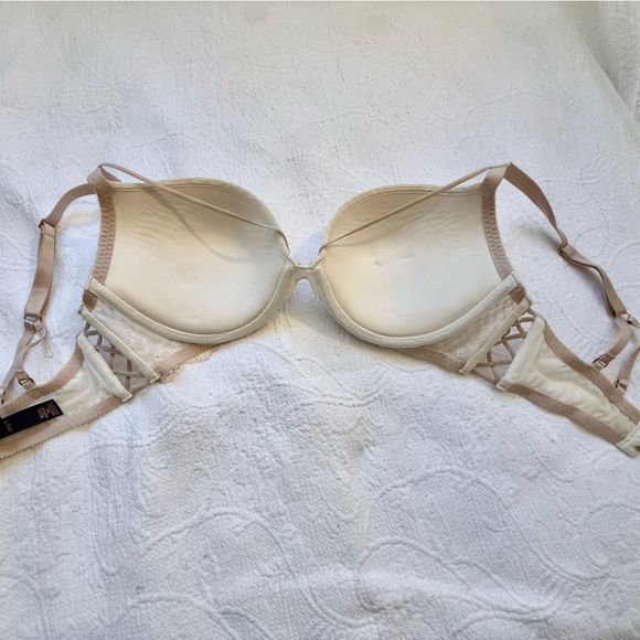 Victoria's Secret Bombshell Lace Bra - Cream and Pink size 36C - Picture 7 of 8